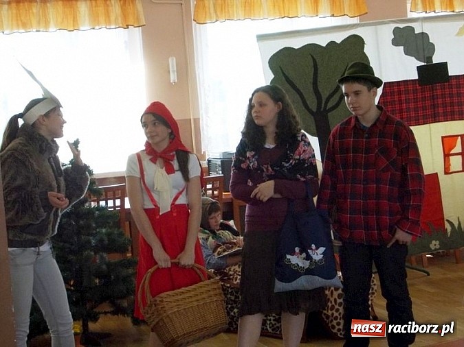 Zdjęcie w galerii na portalu naszraciborz.pl: Wyjątkowy Dzień Matki w Rudzie Kozielskiej wiadomości z regionu