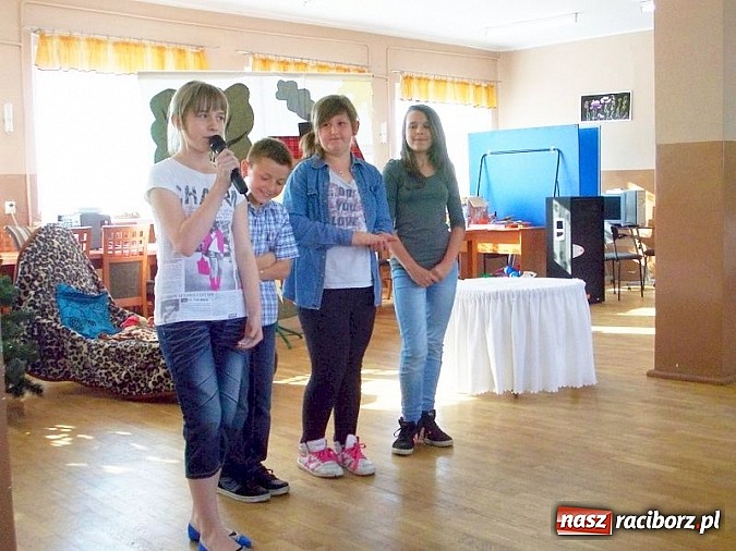 Zdjęcie w galerii na portalu naszraciborz.pl: Wyjątkowy Dzień Matki w Rudzie Kozielskiej wiadomości z regionu