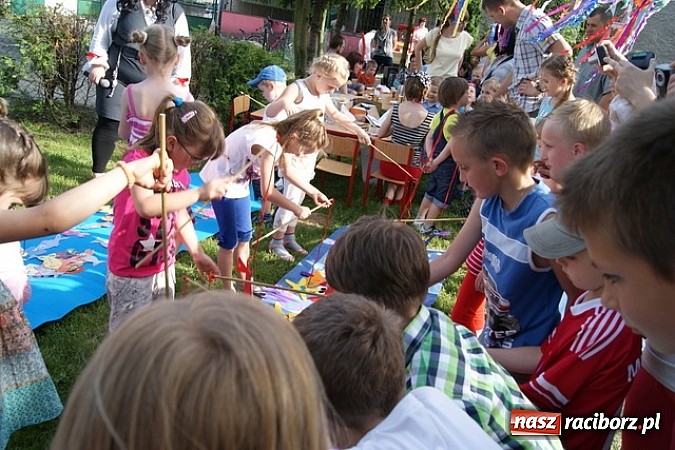 Zdjęcie w galerii na portalu naszraciborz.pl: Rodzinny festyn w kuźniańskim Przedszkolu wiadomości z regionu