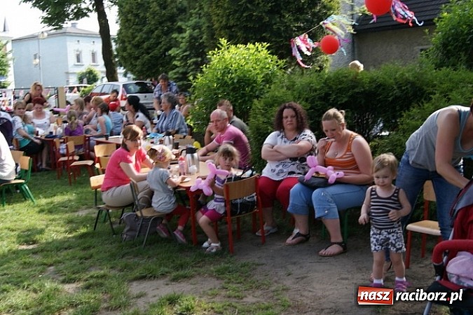 Zdjęcie w galerii na portalu naszraciborz.pl: Rodzinny festyn w kuźniańskim Przedszkolu wiadomości z regionu