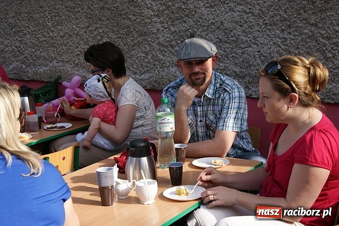 Zdjęcie w galerii na portalu naszraciborz.pl: Rodzinny festyn w kuźniańskim Przedszkolu wiadomości z regionu