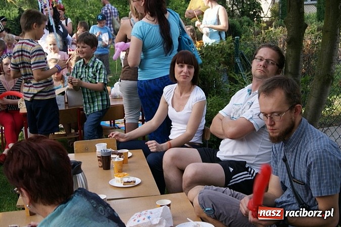 Zdjęcie w galerii na portalu naszraciborz.pl: Rodzinny festyn w kuźniańskim Przedszkolu wiadomości z regionu