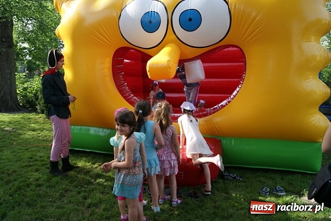Zdjęcie w galerii na portalu naszraciborz.pl: Rodzinny festyn w kuźniańskim Przedszkolu wiadomości z regionu