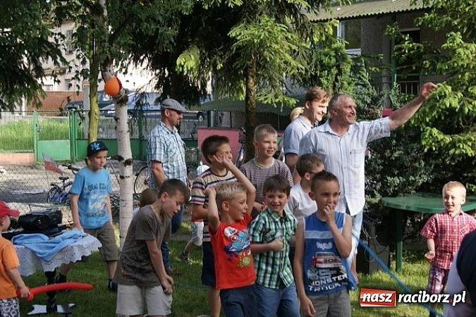 Zdjęcie w galerii na portalu naszraciborz.pl: Rodzinny festyn w kuźniańskim Przedszkolu wiadomości z regionu