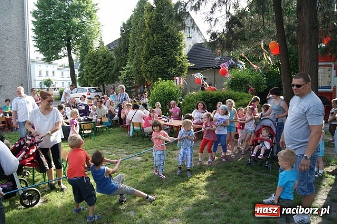 Zdjęcie w galerii na portalu naszraciborz.pl: Rodzinny festyn w kuźniańskim Przedszkolu wiadomości z regionu