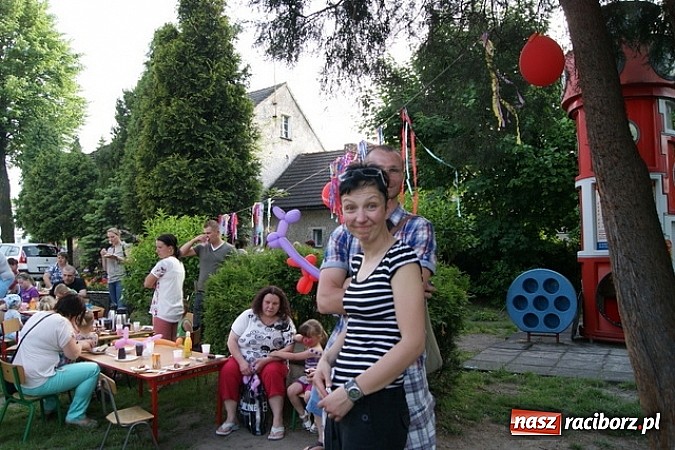 Zdjęcie w galerii na portalu naszraciborz.pl: Rodzinny festyn w kuźniańskim Przedszkolu wiadomości z regionu