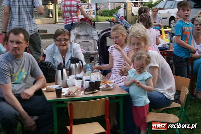 Zdjęcie w galerii na portalu naszraciborz.pl: Rodzinny festyn w kuźniańskim Przedszkolu wiadomości z regionu