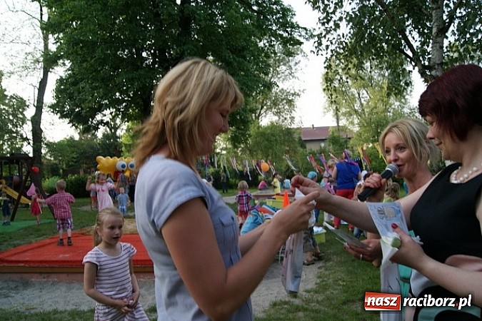 Zdjęcie w galerii na portalu naszraciborz.pl: Rodzinny festyn w kuźniańskim Przedszkolu wiadomości z regionu