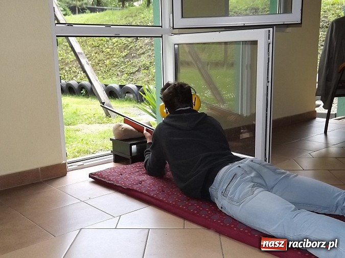 Zdjęcie w galerii na portalu naszraciborz.pl: Płeć piękna prowadzi w zawodach strzeleckich! wiadomości z regionu