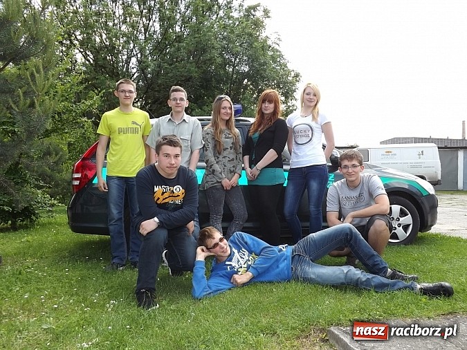 Zdjęcie w galerii na portalu naszraciborz.pl: Płeć piękna prowadzi w zawodach strzeleckich! wiadomości z regionu