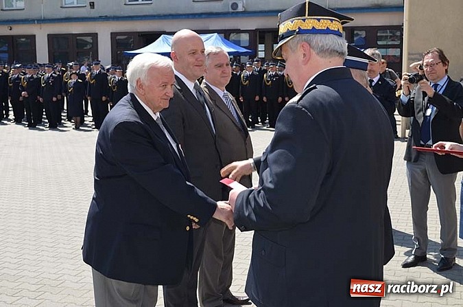 Zdjęcie w galerii na portalu naszraciborz.pl: Złote medale za zasługi dla pożarnictwa wiadomości z regionu