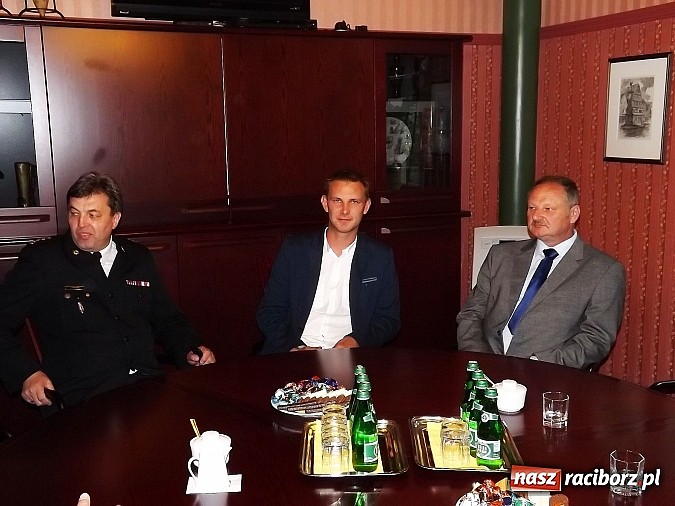 Zdjęcie w galerii na portalu naszraciborz.pl: Prezydent wręczył nagrody zasłużonym mundurowym i mechanikowi wiadomości z regionu