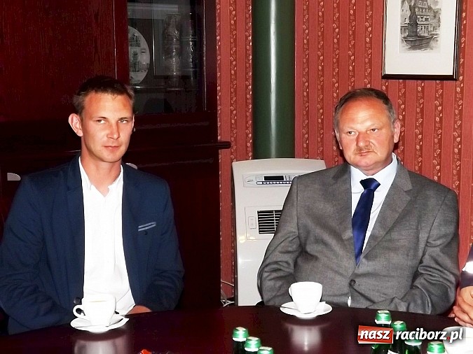 Zdjęcie w galerii na portalu naszraciborz.pl: Prezydent wręczył nagrody zasłużonym mundurowym i mechanikowi wiadomości z regionu