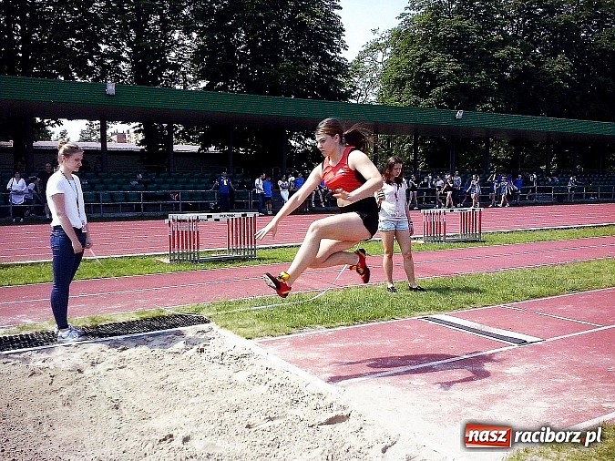 Zdjęcie w galerii na portalu naszraciborz.pl: SP 15 po raz kolejny najlepsza wiadomości z regionu