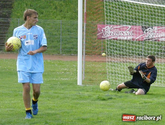 Zdjęcie w galerii na portalu naszraciborz.pl: Potrenowali i zagrali wiadomości z regionu