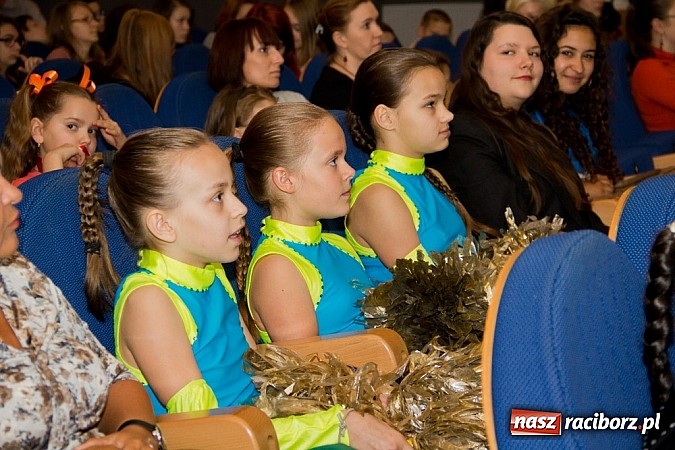 Zdjęcie w galerii na portalu naszraciborz.pl: Powiatowy Festiwal Twórczości Artystycznej - koncert galowy w Strzesze  wiadomości z regionu