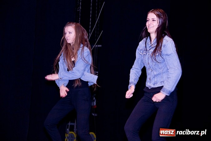 Zdjęcie w galerii na portalu naszraciborz.pl: Powiatowy Festiwal Twórczości Artystycznej - koncert galowy w Strzesze  wiadomości z regionu