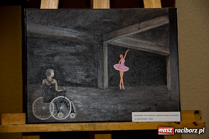 Zdjęcie w galerii na portalu naszraciborz.pl: Powiatowy Festiwal Twórczości Artystycznej - koncert galowy w Strzesze  wiadomości z regionu