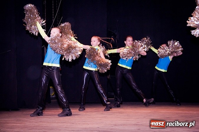 Zdjęcie w galerii na portalu naszraciborz.pl: Powiatowy Festiwal Twórczości Artystycznej - koncert galowy w Strzesze  wiadomości z regionu