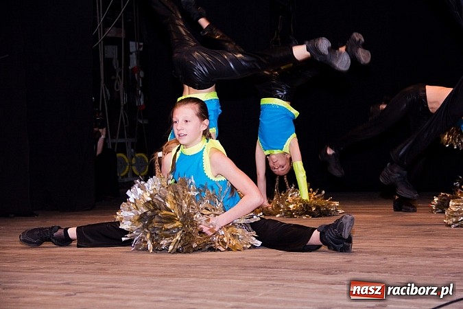 Zdjęcie w galerii na portalu naszraciborz.pl: Powiatowy Festiwal Twórczości Artystycznej - koncert galowy w Strzesze  wiadomości z regionu