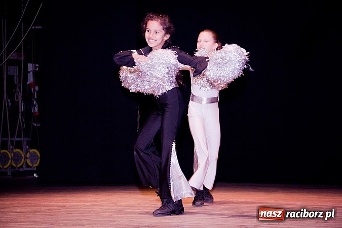 Zdjęcie w galerii na portalu naszraciborz.pl: Powiatowy Festiwal Twórczości Artystycznej - koncert galowy w Strzesze  wiadomości z regionu