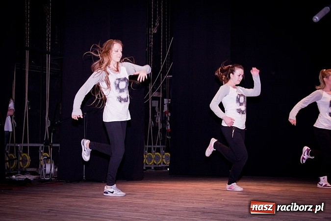 Zdjęcie w galerii na portalu naszraciborz.pl: Powiatowy Festiwal Twórczości Artystycznej - koncert galowy w Strzesze  wiadomości z regionu