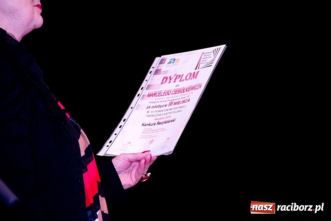 Zdjęcie w galerii na portalu naszraciborz.pl: Powiatowy Festiwal Twórczości Artystycznej - koncert galowy w Strzesze  wiadomości z regionu