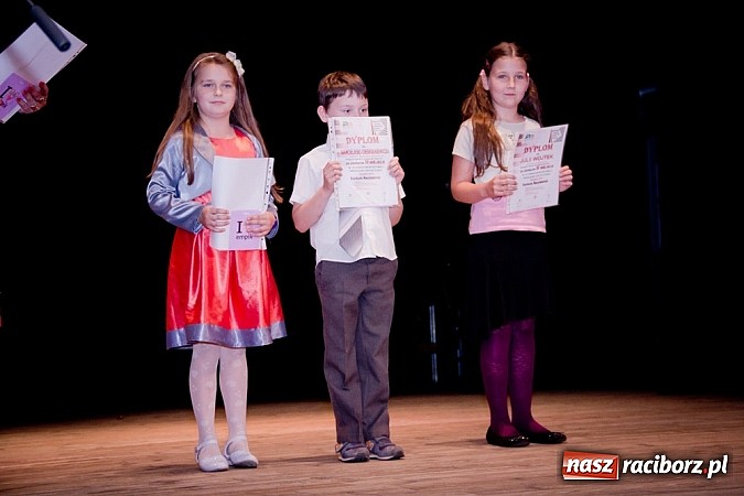 Zdjęcie w galerii na portalu naszraciborz.pl: Powiatowy Festiwal Twórczości Artystycznej - koncert galowy w Strzesze  wiadomości z regionu