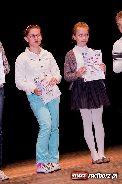 Zdjęcie w galerii na portalu naszraciborz.pl: Powiatowy Festiwal Twórczości Artystycznej - koncert galowy w Strzesze  wiadomości z regionu