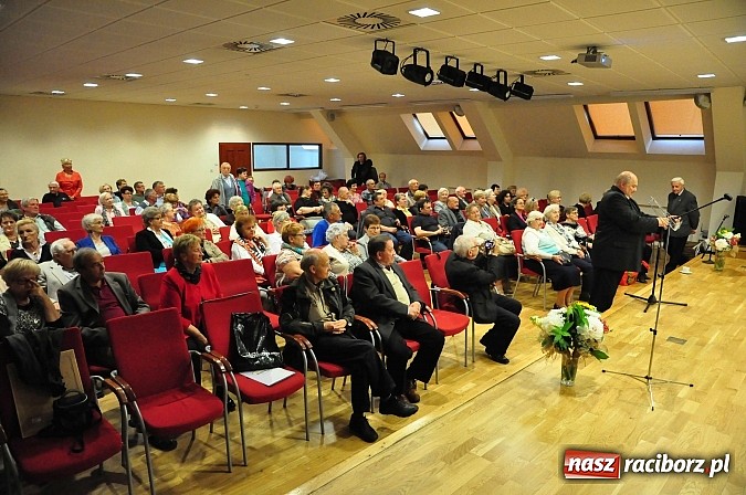 Zdjęcie w galerii na portalu naszraciborz.pl: Lwowska Fala zawitała na raciborski zamek wiadomości z regionu