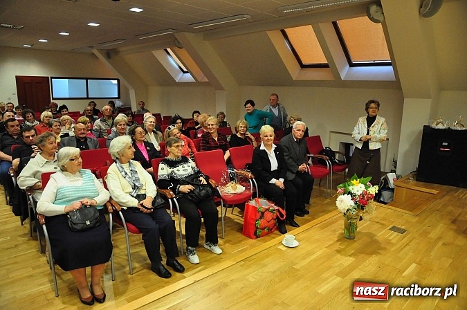 Zdjęcie w galerii na portalu naszraciborz.pl: Lwowska Fala zawitała na raciborski zamek wiadomości z regionu
