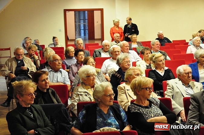 Zdjęcie w galerii na portalu naszraciborz.pl: Lwowska Fala zawitała na raciborski zamek wiadomości z regionu