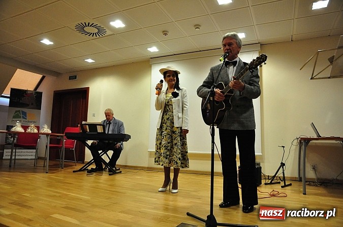 Zdjęcie w galerii na portalu naszraciborz.pl: Lwowska Fala zawitała na raciborski zamek wiadomości z regionu