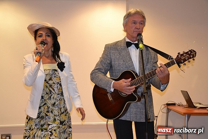 Zdjęcie w galerii na portalu naszraciborz.pl: Lwowska Fala zawitała na raciborski zamek wiadomości z regionu