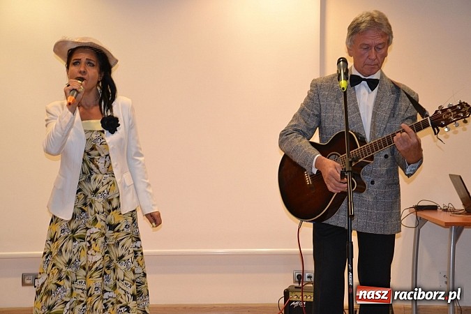 Zdjęcie w galerii na portalu naszraciborz.pl: Lwowska Fala zawitała na raciborski zamek wiadomości z regionu