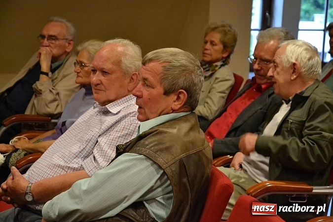 Zdjęcie w galerii na portalu naszraciborz.pl: Lwowska Fala zawitała na raciborski zamek wiadomości z regionu