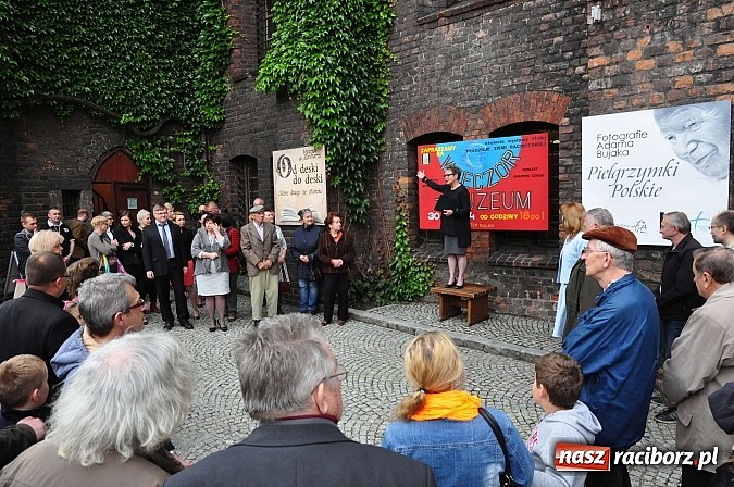 Zdjęcie w galerii na portalu naszraciborz.pl: Archeoreplica, czyli duża dawka historii na wieczorze z Muzeum wiadomości z regionu