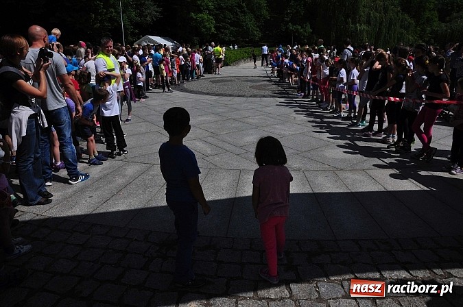 Zdjęcie w galerii na portalu naszraciborz.pl: VIII Raciborski Bieg Profilaktyczny, tym razem w parku Roth wiadomości z regionu