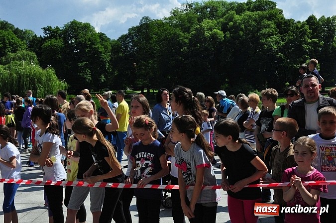 Zdjęcie w galerii na portalu naszraciborz.pl: VIII Raciborski Bieg Profilaktyczny, tym razem w parku Roth wiadomości z regionu