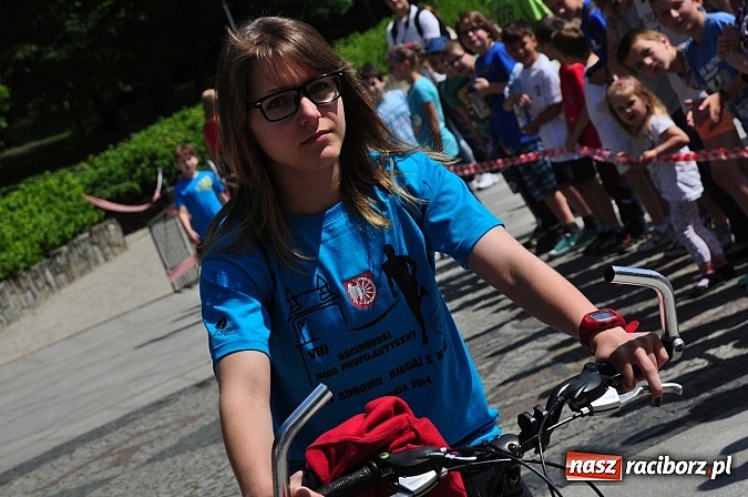 Zdjęcie w galerii na portalu naszraciborz.pl: VIII Raciborski Bieg Profilaktyczny, tym razem w parku Roth wiadomości z regionu
