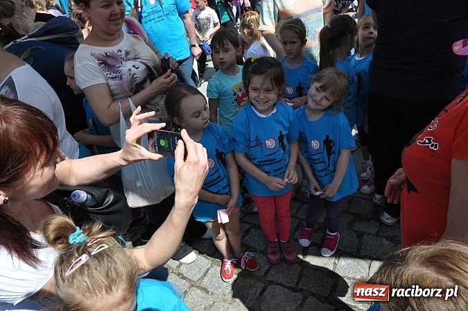 Zdjęcie w galerii na portalu naszraciborz.pl: VIII Raciborski Bieg Profilaktyczny, tym razem w parku Roth wiadomości z regionu