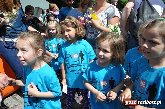 Zdjęcie w galerii na portalu naszraciborz.pl: VIII Raciborski Bieg Profilaktyczny, tym razem w parku Roth wiadomości z regionu