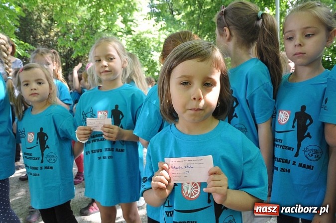 Zdjęcie w galerii na portalu naszraciborz.pl: VIII Raciborski Bieg Profilaktyczny, tym razem w parku Roth wiadomości z regionu