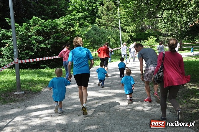 Zdjęcie w galerii na portalu naszraciborz.pl: VIII Raciborski Bieg Profilaktyczny, tym razem w parku Roth wiadomości z regionu