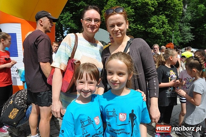 Zdjęcie w galerii na portalu naszraciborz.pl: VIII Raciborski Bieg Profilaktyczny, tym razem w parku Roth wiadomości z regionu