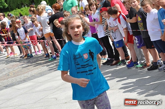 Zdjęcie w galerii na portalu naszraciborz.pl: VIII Raciborski Bieg Profilaktyczny, tym razem w parku Roth wiadomości z regionu