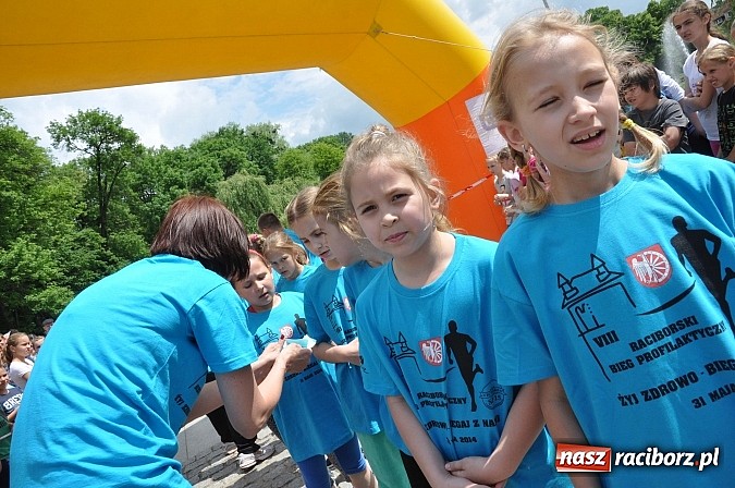 Zdjęcie w galerii na portalu naszraciborz.pl: VIII Raciborski Bieg Profilaktyczny, tym razem w parku Roth wiadomości z regionu