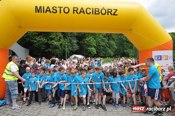 Zdjęcie w galerii na portalu naszraciborz.pl: VIII Raciborski Bieg Profilaktyczny, tym razem w parku Roth wiadomości z regionu