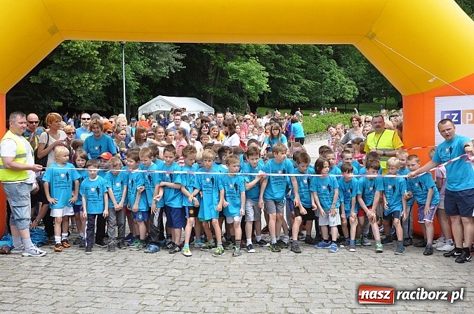 Zdjęcie w galerii na portalu naszraciborz.pl: VIII Raciborski Bieg Profilaktyczny, tym razem w parku Roth wiadomości z regionu