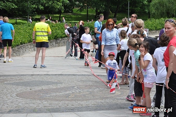 Zdjęcie w galerii na portalu naszraciborz.pl: VIII Raciborski Bieg Profilaktyczny, tym razem w parku Roth wiadomości z regionu